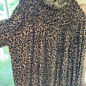 Good Hart shocked high neck peasant top size M (fits like a large)